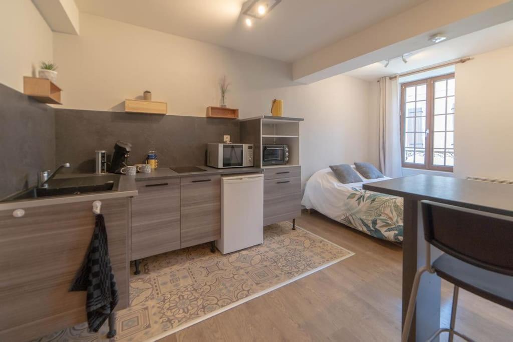 Le Beau Chardonnay, Au Coeur De Chablis Apartment Exterior photo