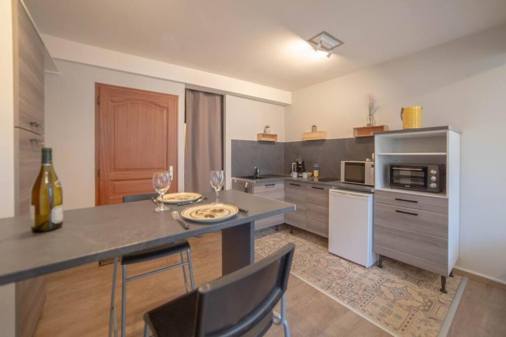 Le Beau Chardonnay, Au Coeur De Chablis Apartment Exterior photo