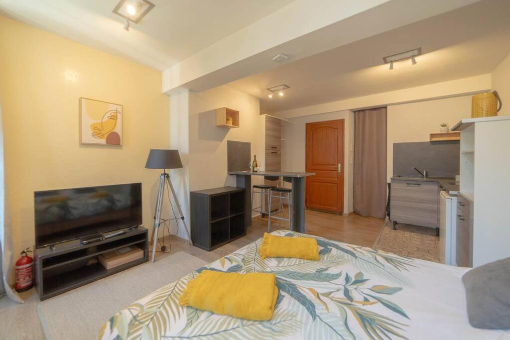 Le Beau Chardonnay, Au Coeur De Chablis Apartment Exterior photo