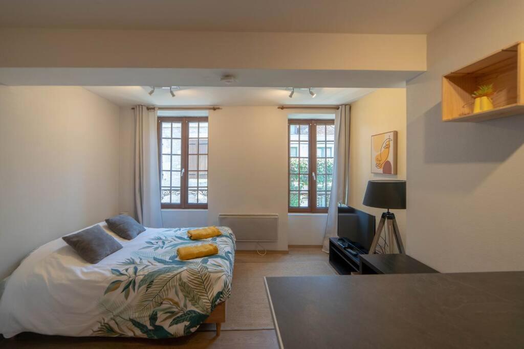 Le Beau Chardonnay, Au Coeur De Chablis Apartment Exterior photo